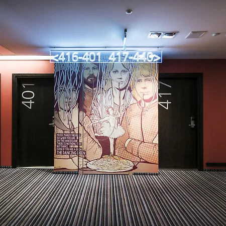 Comfort Lt - Rock 'n' Roll Hotel