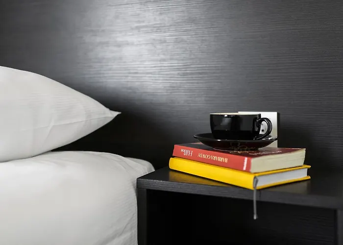 Comfort Lt - Rock 'n' Roll Hotell