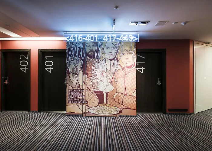 Comfort Lt - Rock 'n' Roll Hotel